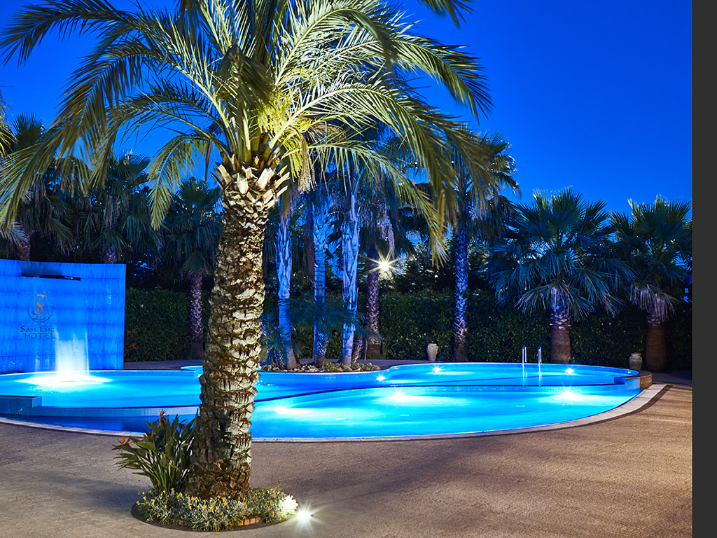 piscina-san-luca-notte
